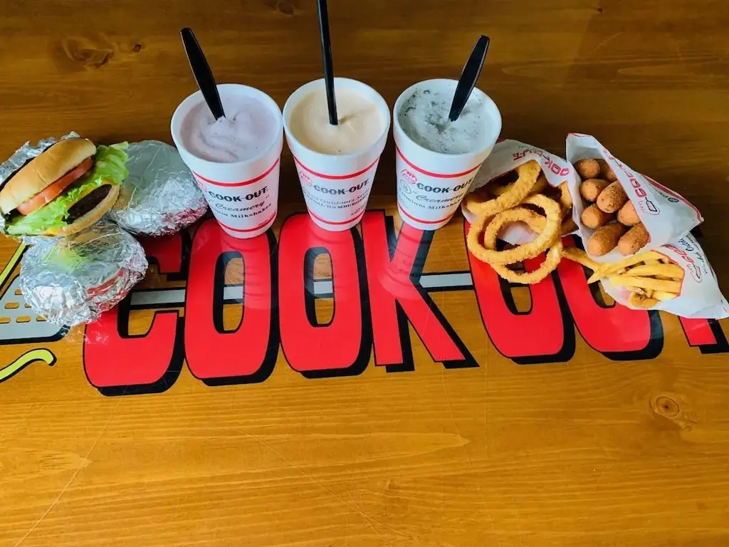 does-cookout-take-apple-pay